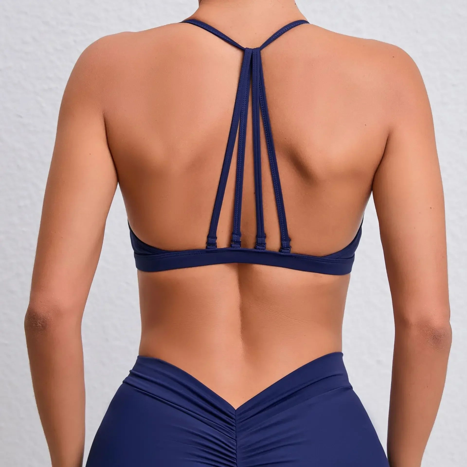 STOUREG-sujetadores de Yoga de uso múltiple para mujer, Tops cortos deportivos minimalistas con almohadillas, Top de entrenamiento físico con cuello bajo y cuello Halter para gimnasio de secado rápido