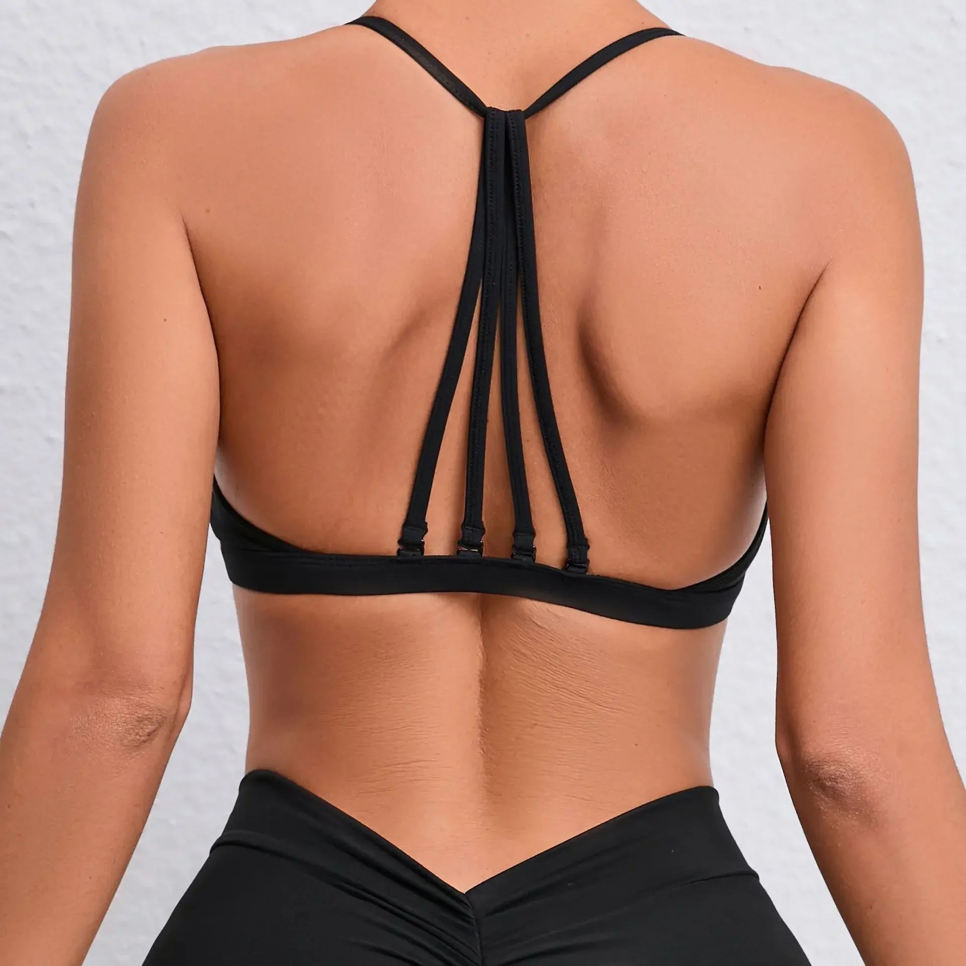 STOUREG-sujetadores de Yoga de uso múltiple para mujer, Tops cortos deportivos minimalistas con almohadillas, Top de entrenamiento físico con cuello bajo y cuello Halter para gimnasio de secado rápido