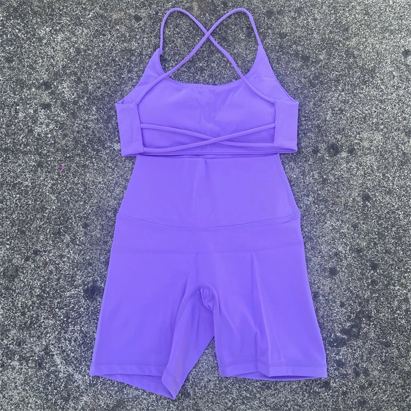 Conjunto de Yoga de 2 piezas para mujer, conjunto deportivo para gimnasio, traje de entrenamiento, traje de Fitness, sujetador con correas cruzadas, pantalones cortos de cintura alta, chándal para correr